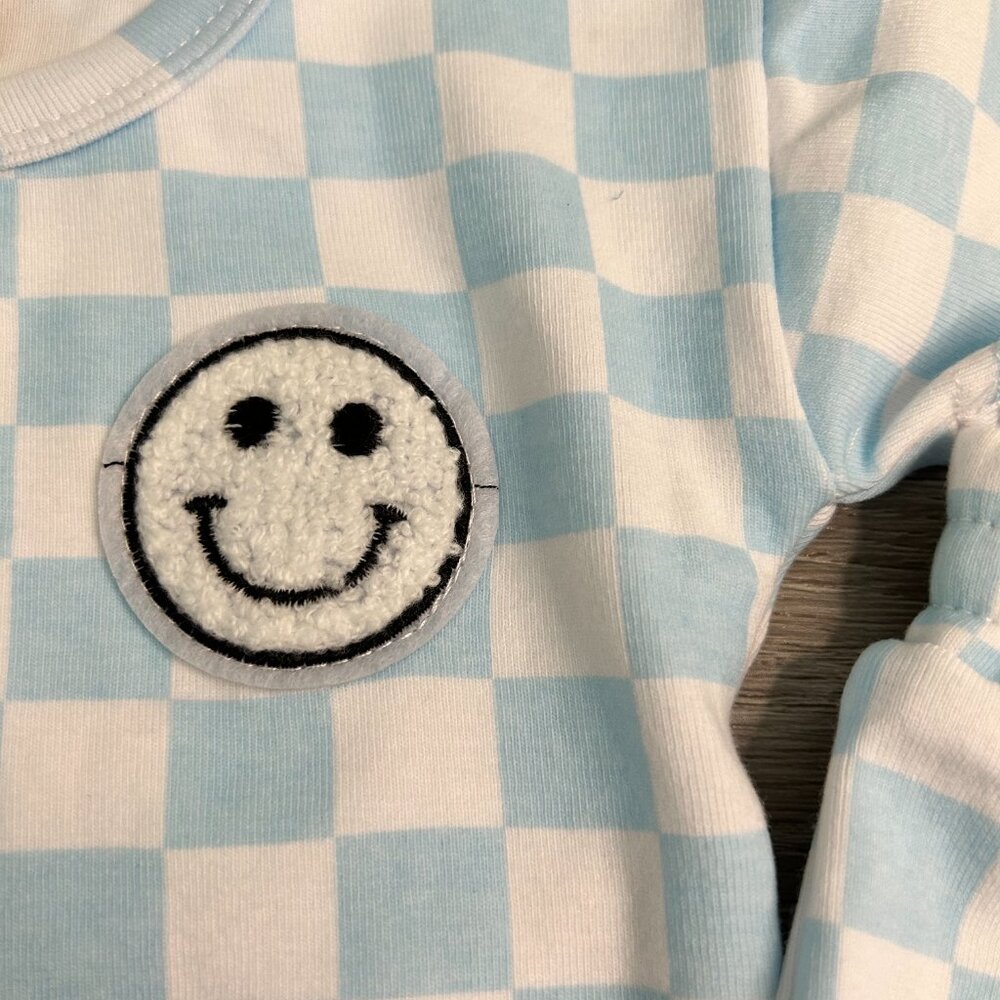 Checkered Happy Face Set - Picture 6 of 6